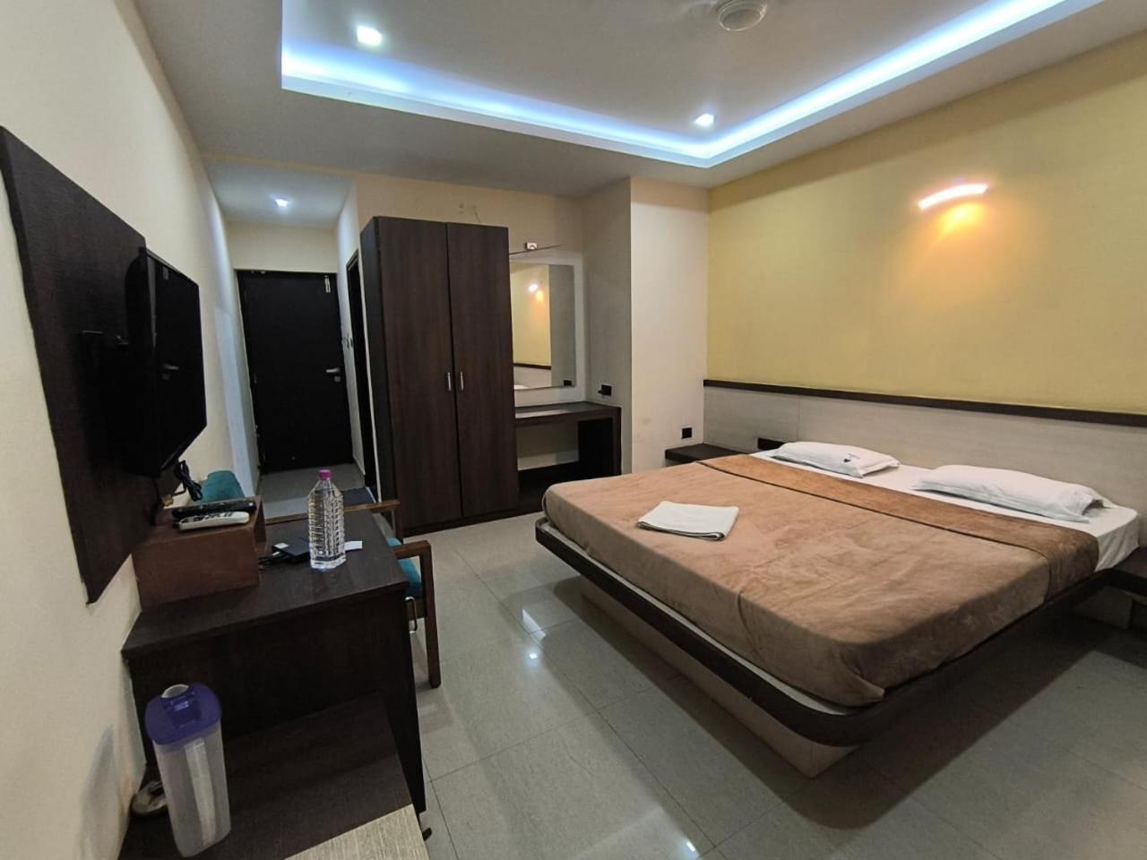 Hotel Pbs Grand ฮอสเปต ภายนอก รูปภาพ